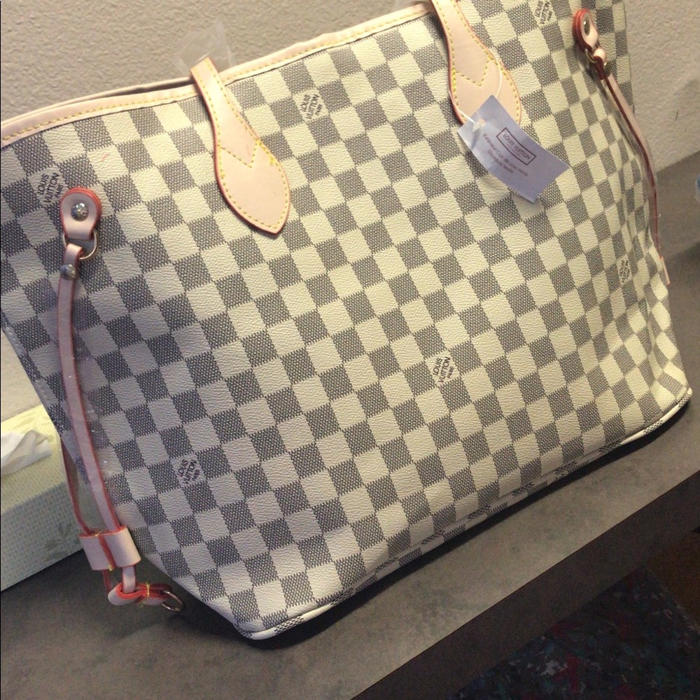 Handbag